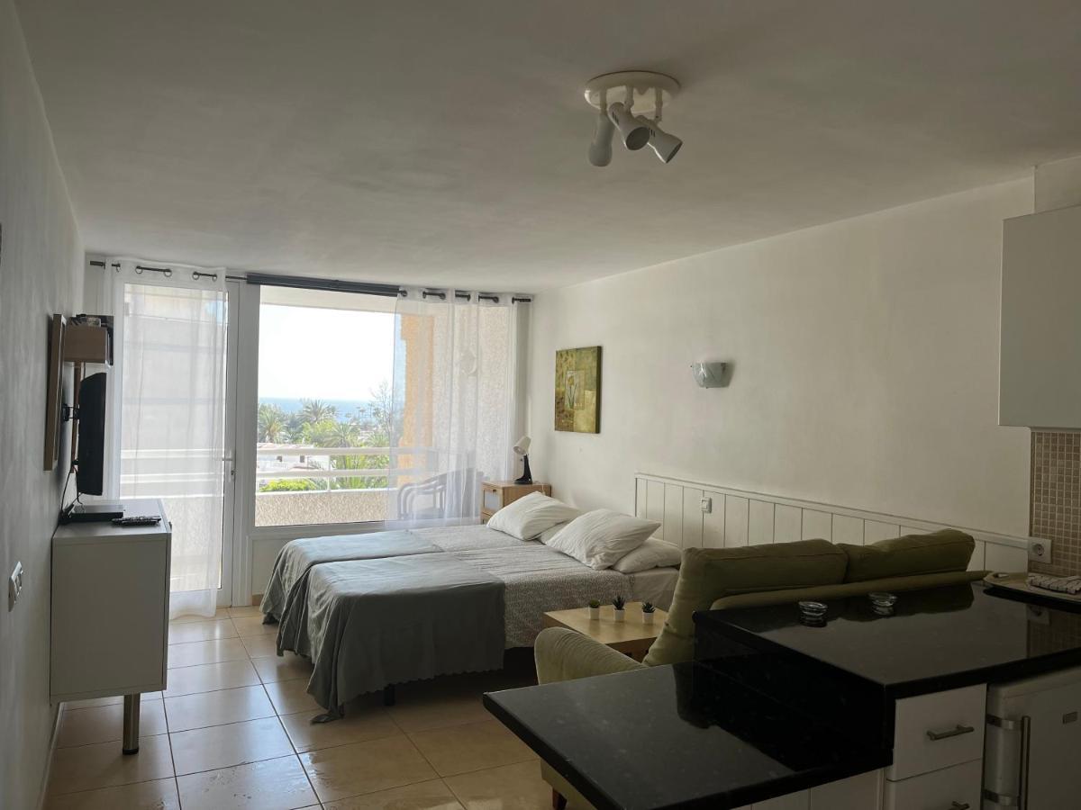 Borinquen Studio Apartment Playa Feñabe Eksteriør billede